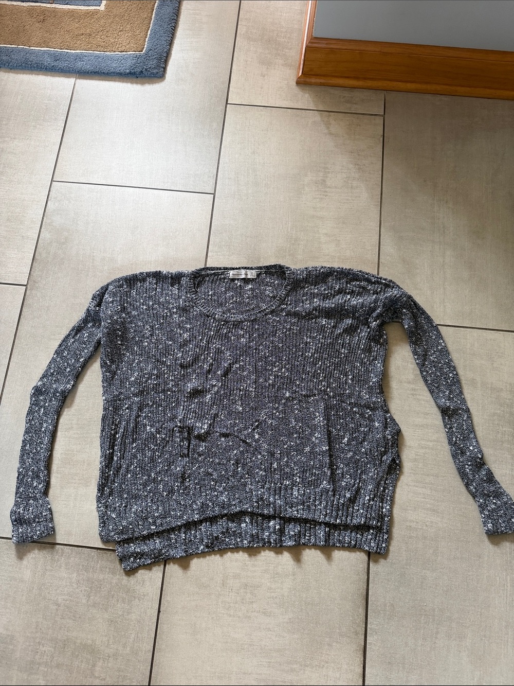 Abercrombie & Fitch Gray Speckled Crewneck Sweater
